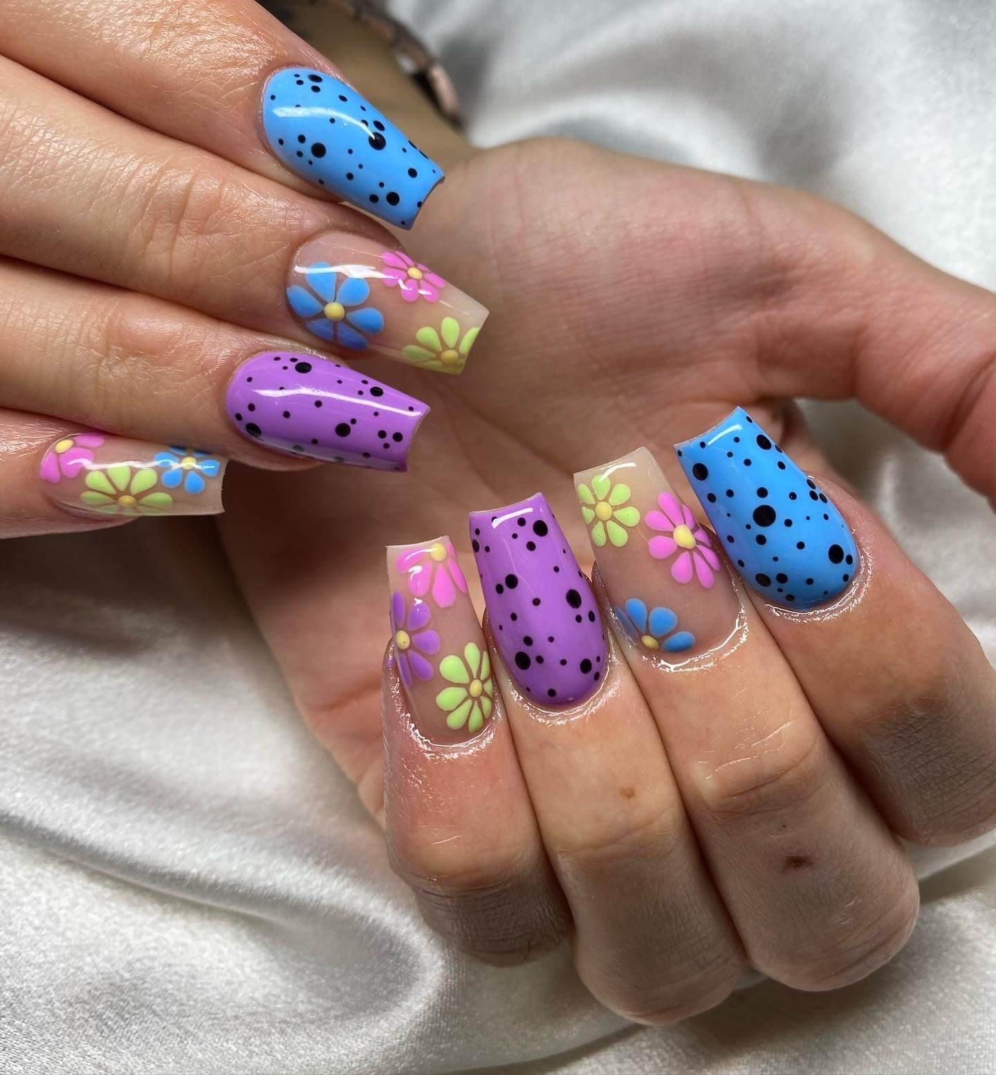 21 Trendy Polka Dot Nails - Fashion Fusion Fun